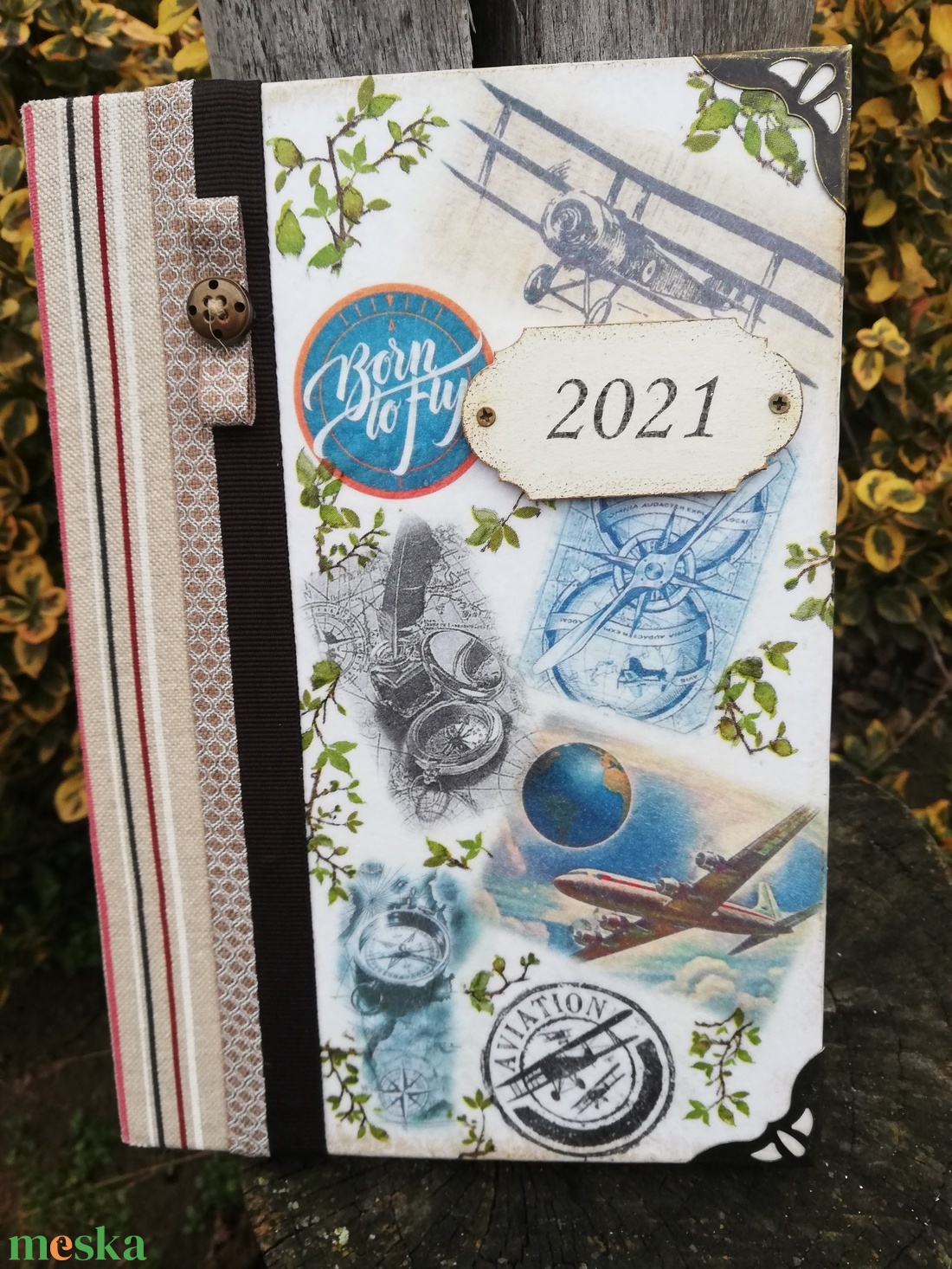 A repülőgépek szerelmesének határidőnaplója. Egyedi, férfias mintákkal :-) - otthon & életmód - papír, írószer - jegyzetfüzet & napló - Meska.hu A repülőgépek szerelmesének határidőnaplója. Egyedi, férfias mintákkal :-) - otthon & életmód - papír, írószer - jegyzetfüzet & napló - Meska.hu