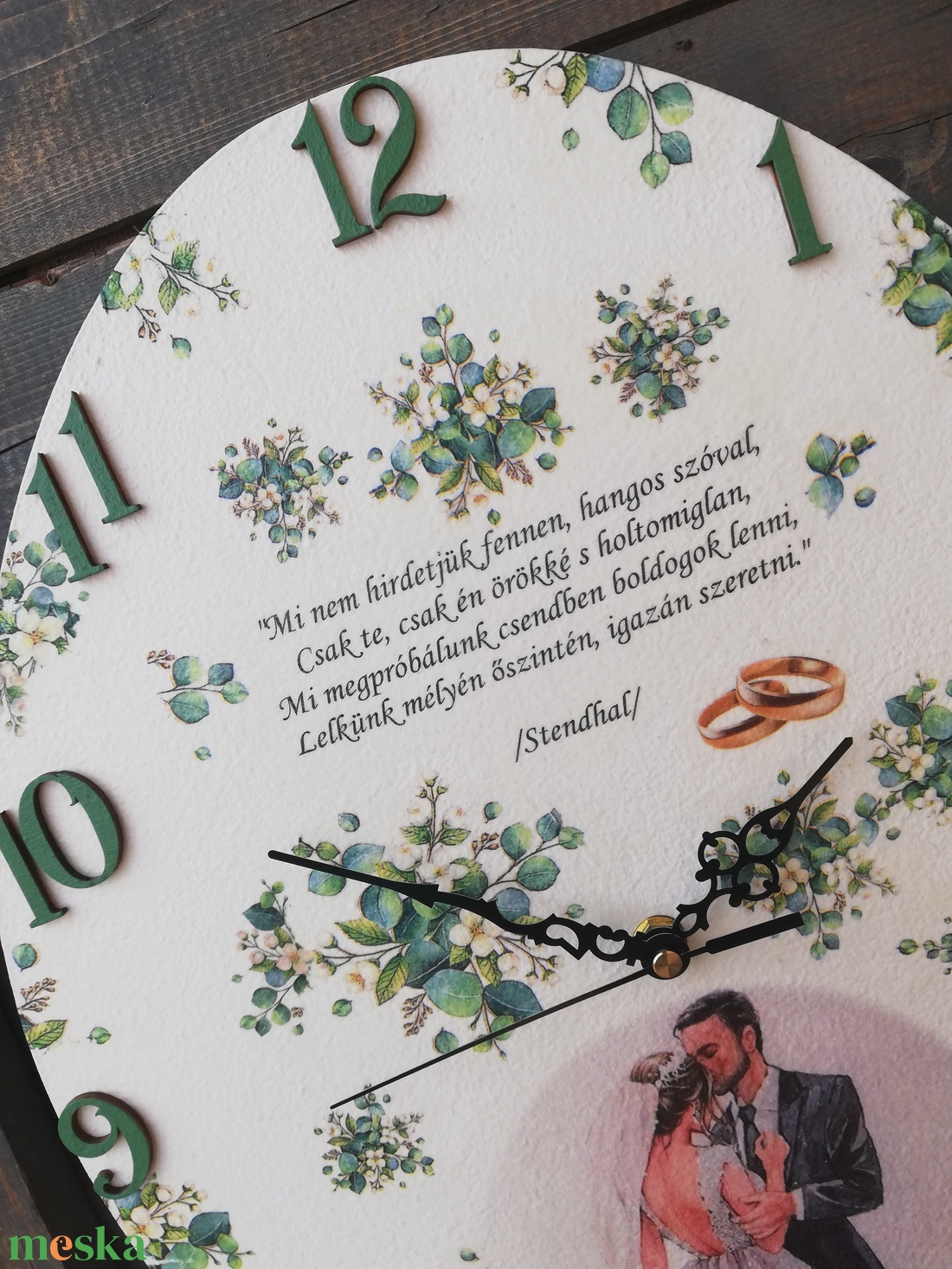 Nagyméretű, ovális, feliratos, egyedi mintás falióra, esküvőre, házassági évfordulóra. :-) - otthon & életmód - dekoráció - fali és függő dekoráció - falióra & óra - Meska.hu