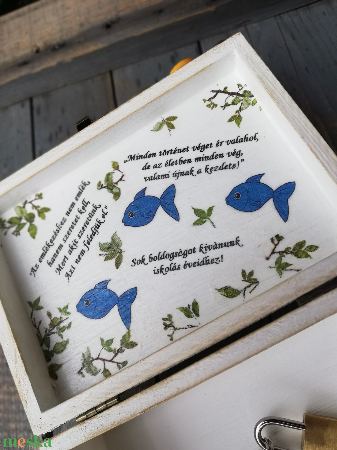 Fényképes és feliratos ballagási lezárható emlékdoboz, egyedi mintákkal. :-) - otthon & életmód - dekoráció - asztal és polc dekoráció - díszdoboz - Meska.hu Fényképes és feliratos ballagási lezárható emlékdoboz, egyedi mintákkal. :-) - otthon & életmód - dekoráció - asztal és polc dekoráció - díszdoboz - Meska.hu