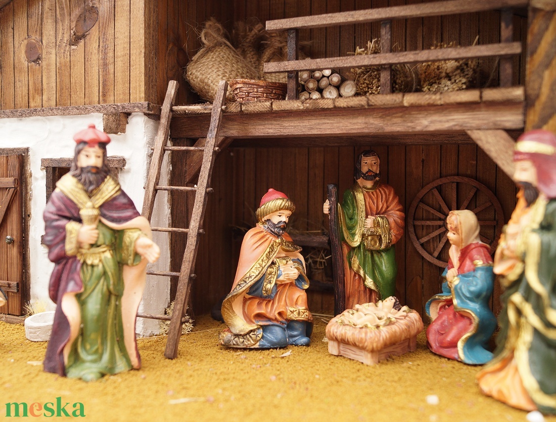 Betlehemi jászol M  Kézzel készített fa betlehem LED világítással - karácsony - karácsonyi lakásdekoráció - karácsonyi lakásdíszek - Meska.hu