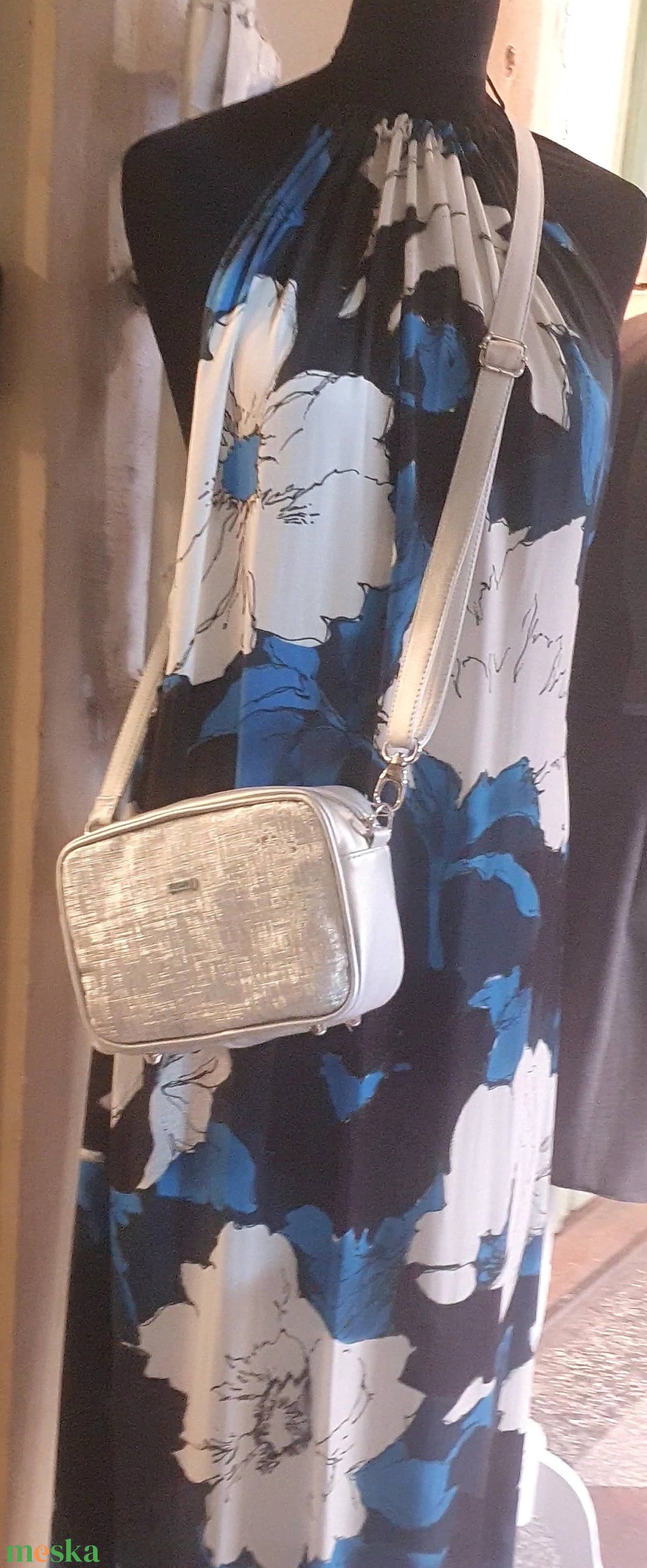 Kis táska ,válltáska,crossbody - táska & tok - kézitáska & válltáska - válltáska - Meska.hu