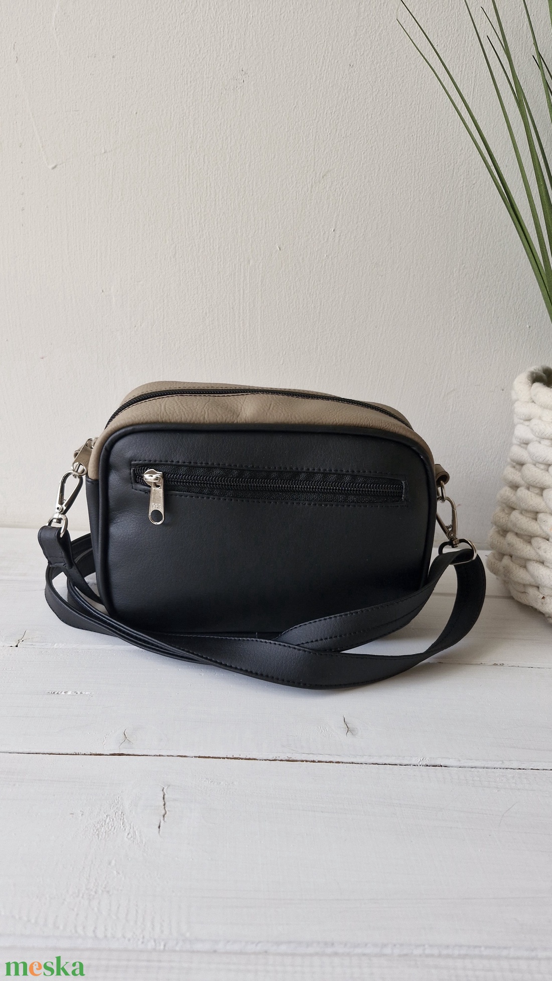 Kis táska ,válltáska,crossbody - táska & tok - kézitáska & válltáska - válltáska - Meska.hu