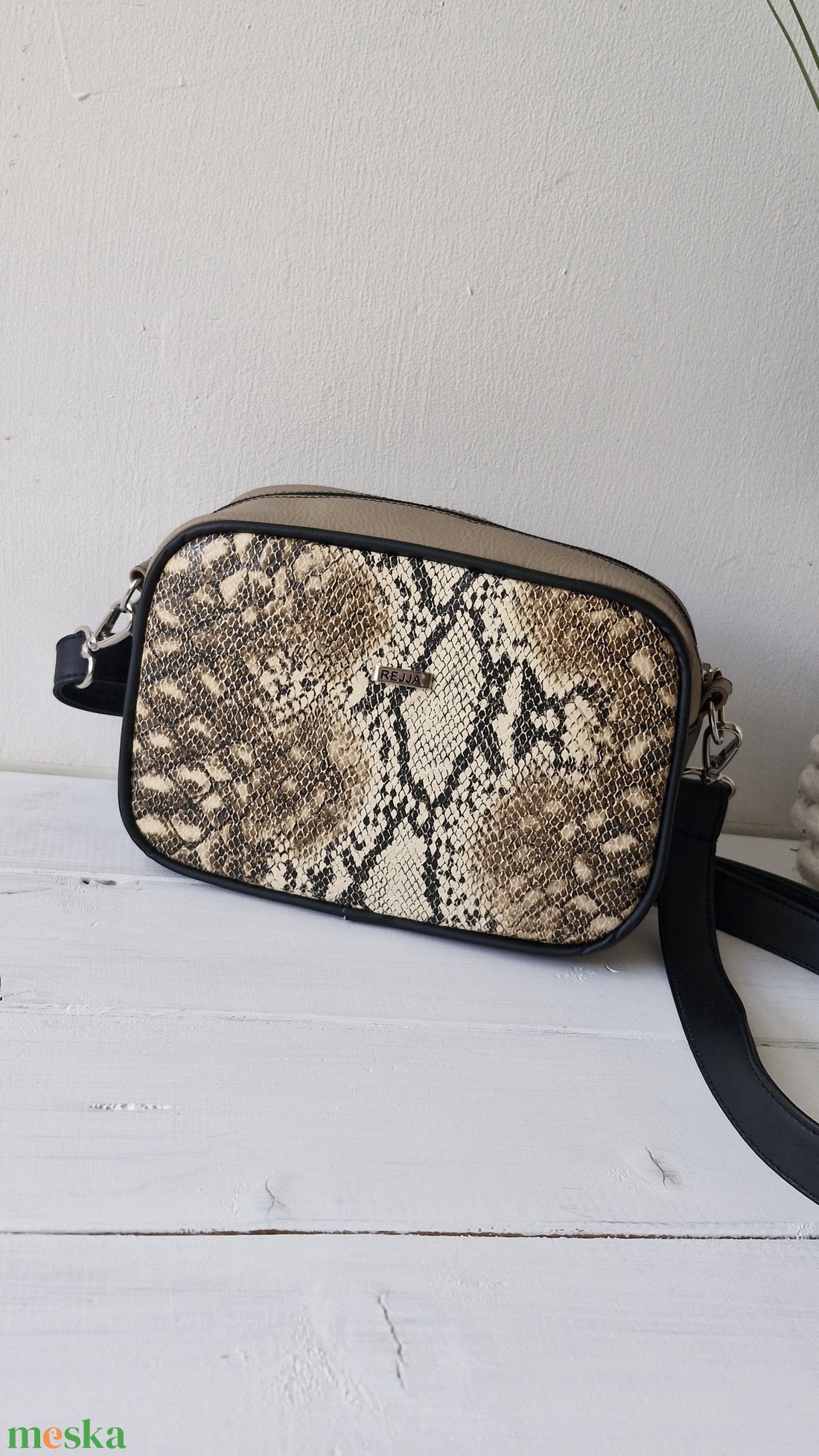 Kis táska ,válltáska,crossbody - táska & tok - kézitáska & válltáska - válltáska - Meska.hu