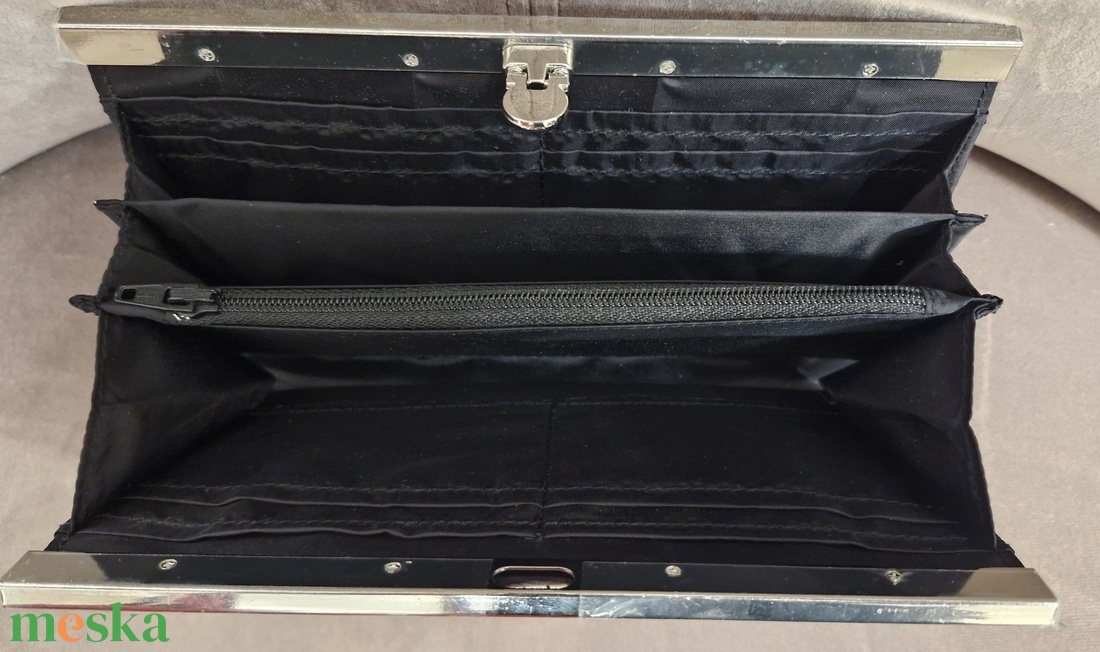 Fém keretes pénztárca - táska & tok - pénztárca & más tok - kártyatartó & irattartó - Meska.hu