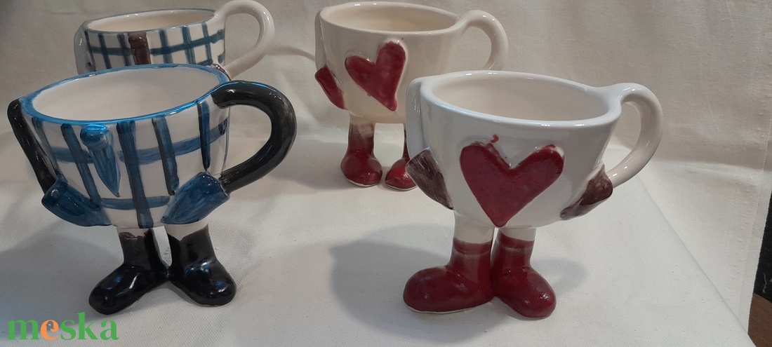 Karácsonyi szíves-lábas bögre - otthon & életmód - konyhafelszerelés, tálalás - tálalás - bögre & csésze - Meska.hu