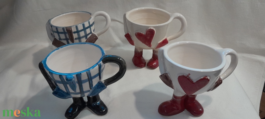 Karácsonyi szíves-lábas bögre - otthon & életmód - konyhafelszerelés, tálalás - tálalás - bögre & csésze - Meska.hu