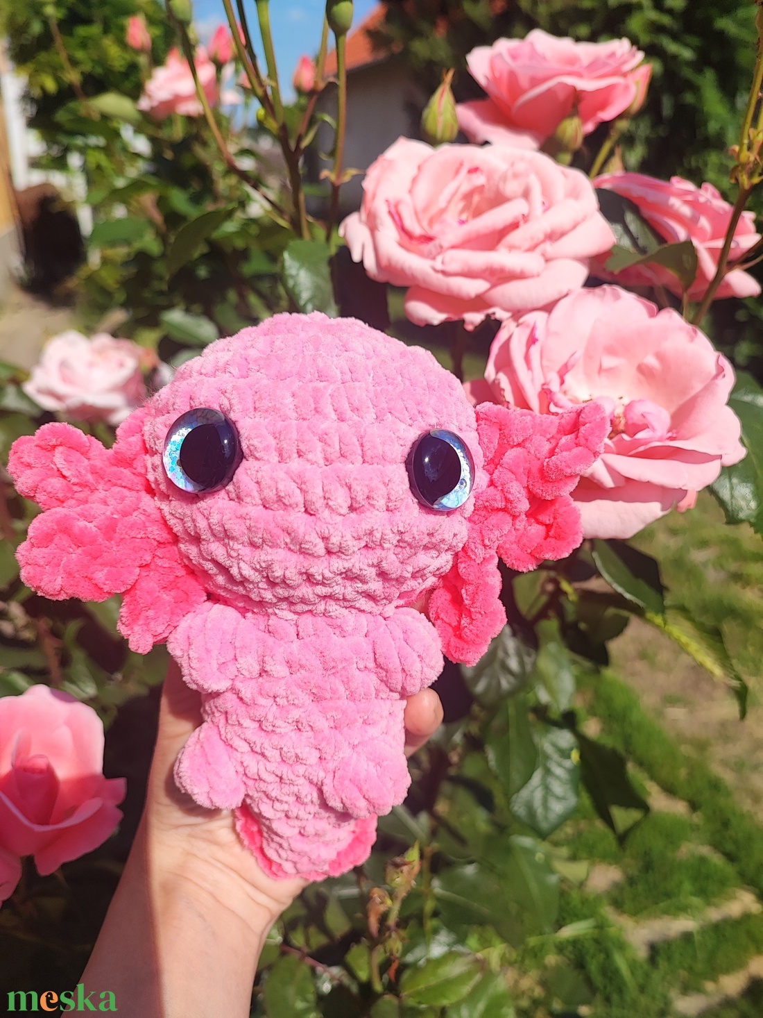 Pink horgolt axolotl, óriás szemekkel - játék & sport - plüssállat & játékfigura - hal - Meska.hu