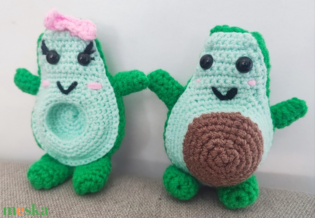 Szerelmes horgolt avokádó pár - játék & sport - plüssállat & játékfigura - más figura - Meska.hu