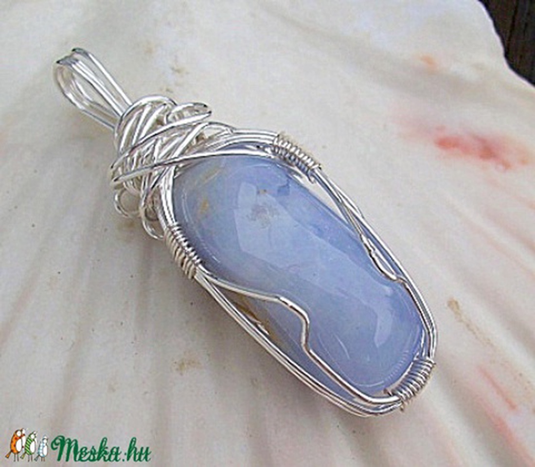 Kalcedon medál (torokcsakra)  -  - Meska.hu