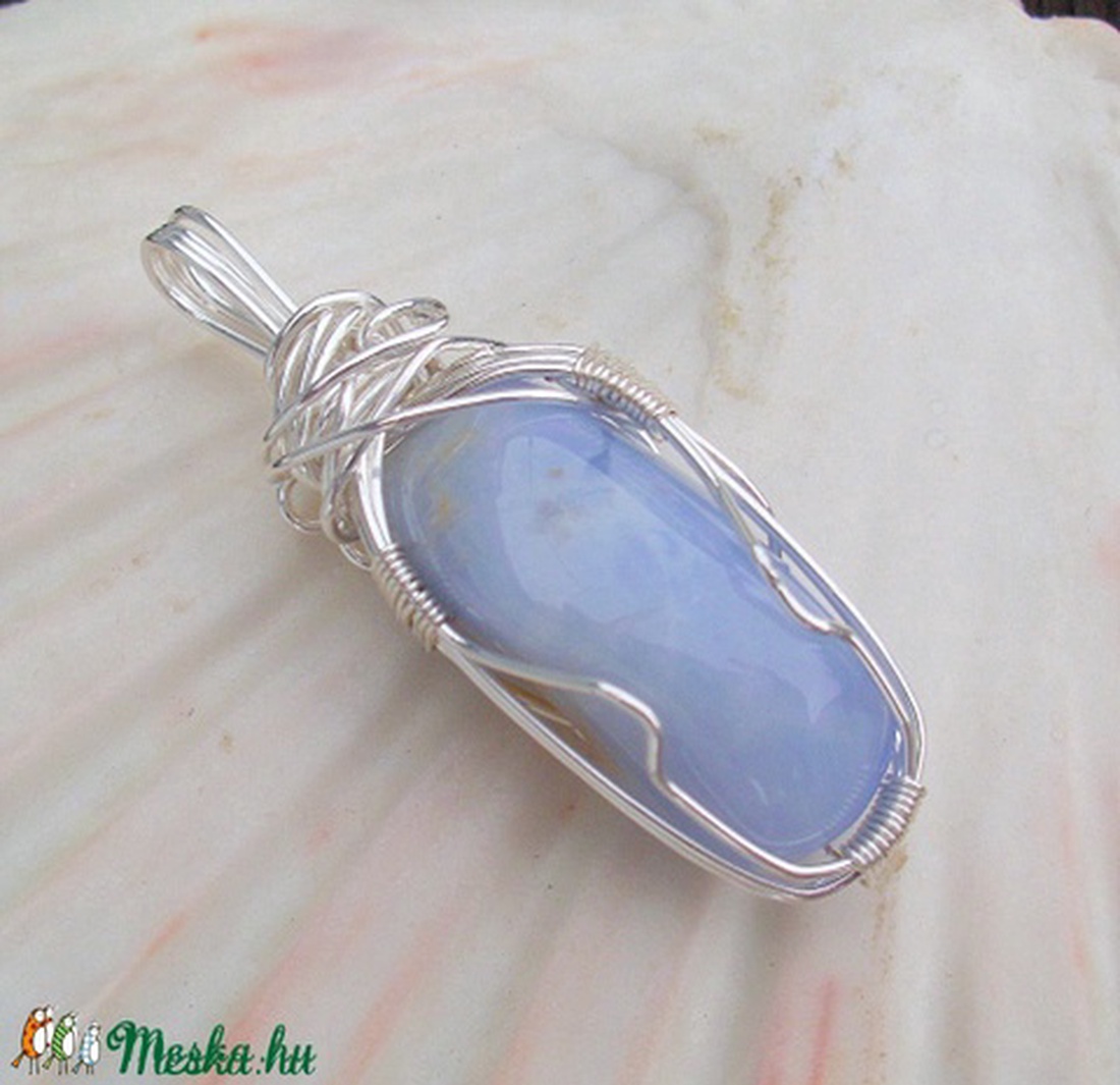 Kalcedon medál (torokcsakra)  -  - Meska.hu