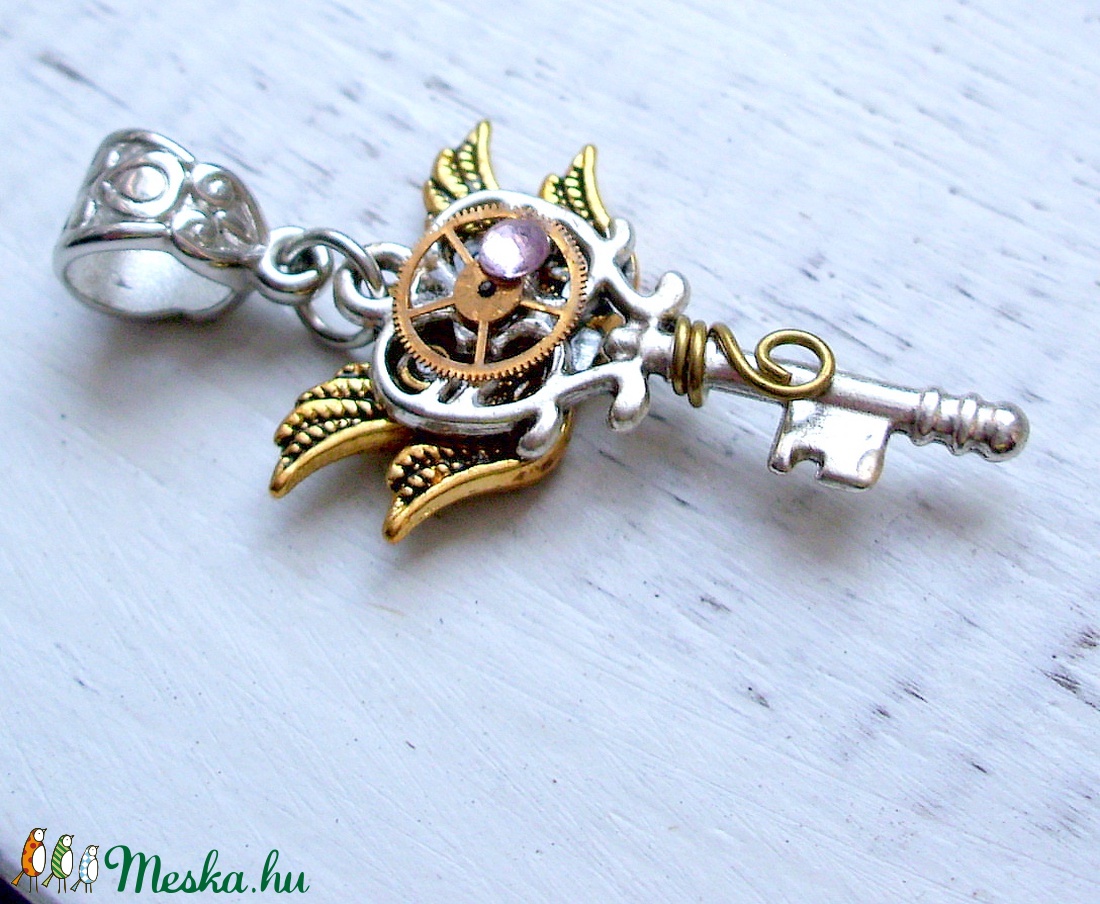 Tempus kulcsa steampunk medál - ékszer - nyaklánc - medál - Meska.hu Tempus kulcsa steampunk medál - ékszer - nyaklánc - medál - Meska.hu