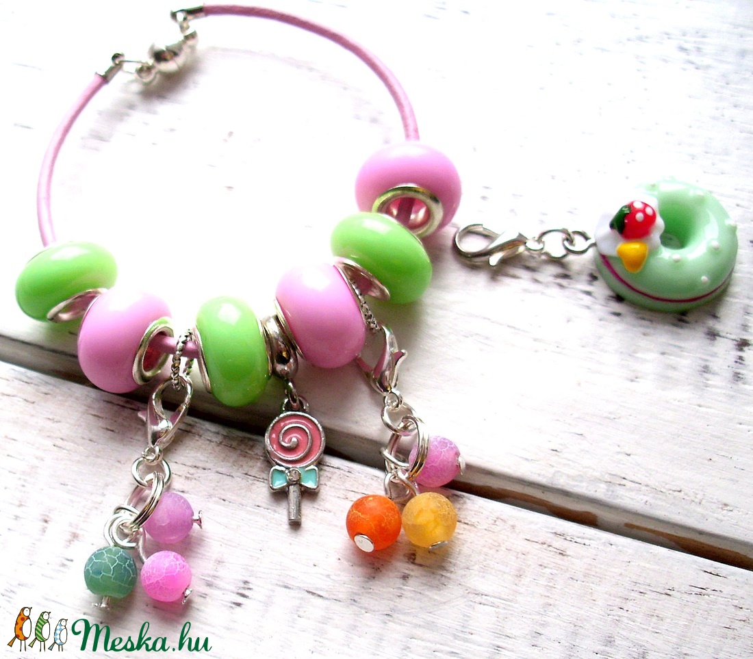 Cukorka kislány/lányka karkötő+ajándák fánk charm - - Meska.hu Cukorka kislány/lányka karkötő+ajándák fánk charm - - Meska.hu