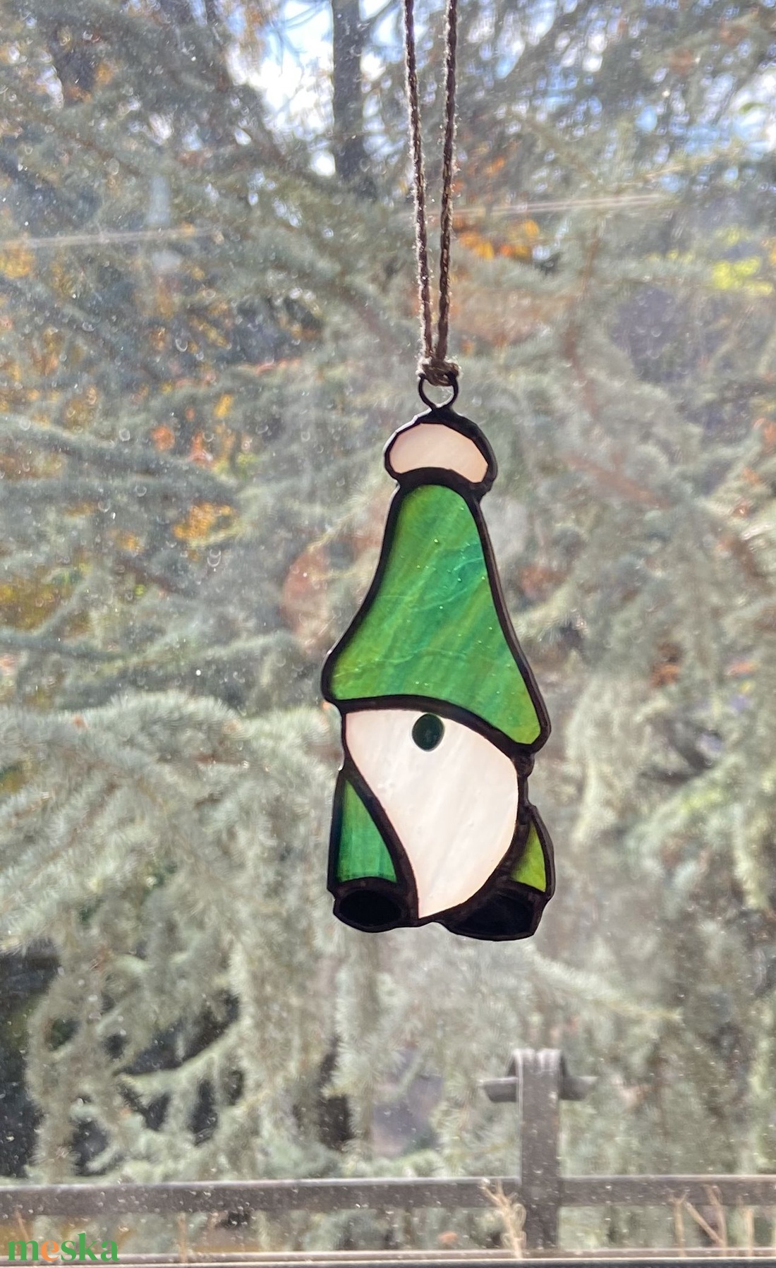 Zöld manó üvegdísz - otthon & életmód - dekoráció - ajtó- és ablak dekoráció - ablakdísz - Meska.hu