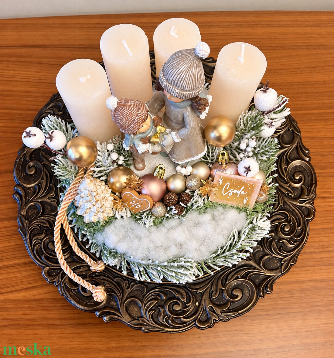 Ünnepi adventi tál rusztikus gyertyákkal, anya-lánya szobrocskával- Egy csipetnyi karácsonyi csoda - karácsony - adventi díszek - adventi koszorú - Meska.hu