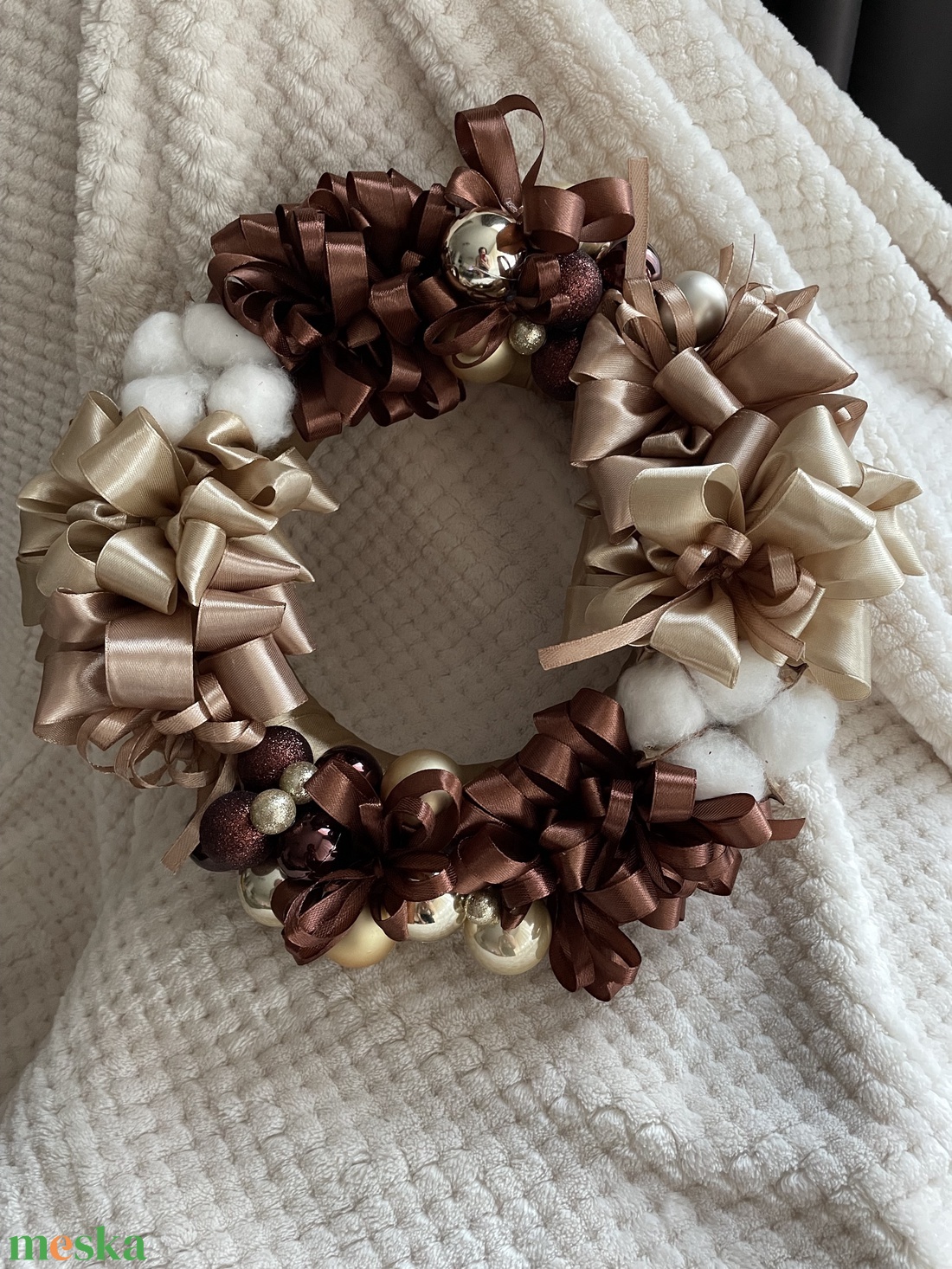 Aranybarna koszorú - karácsony - adventi díszek - adventi ajtódísz - Meska.hu