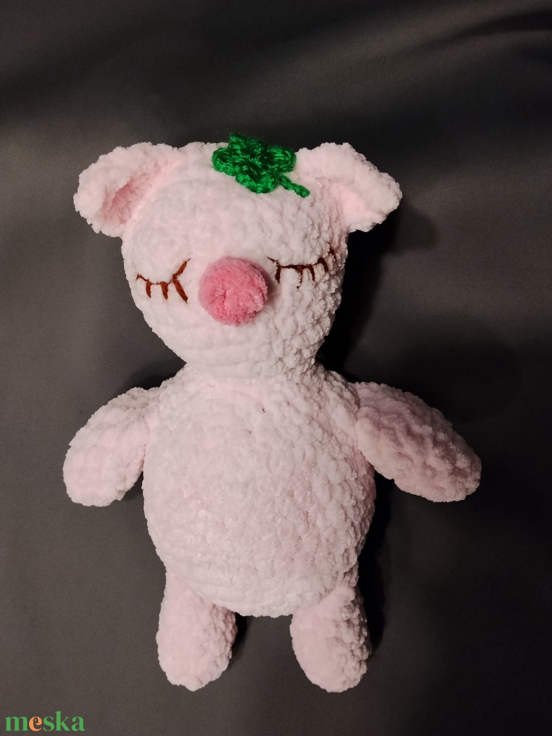 Horgolt újévi malac négylevelű lóherével  - játék & sport - plüssállat & játékfigura - malac - Meska.hu