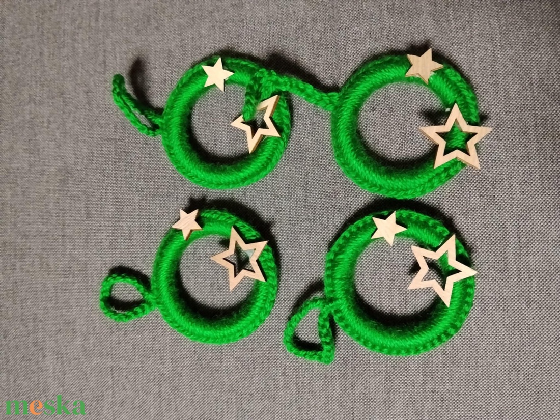 Karácsonyfa díszek (zöld, csillaggal) - karácsony - karácsonyi lakásdekoráció - karácsonyfadíszek - Meska.hu