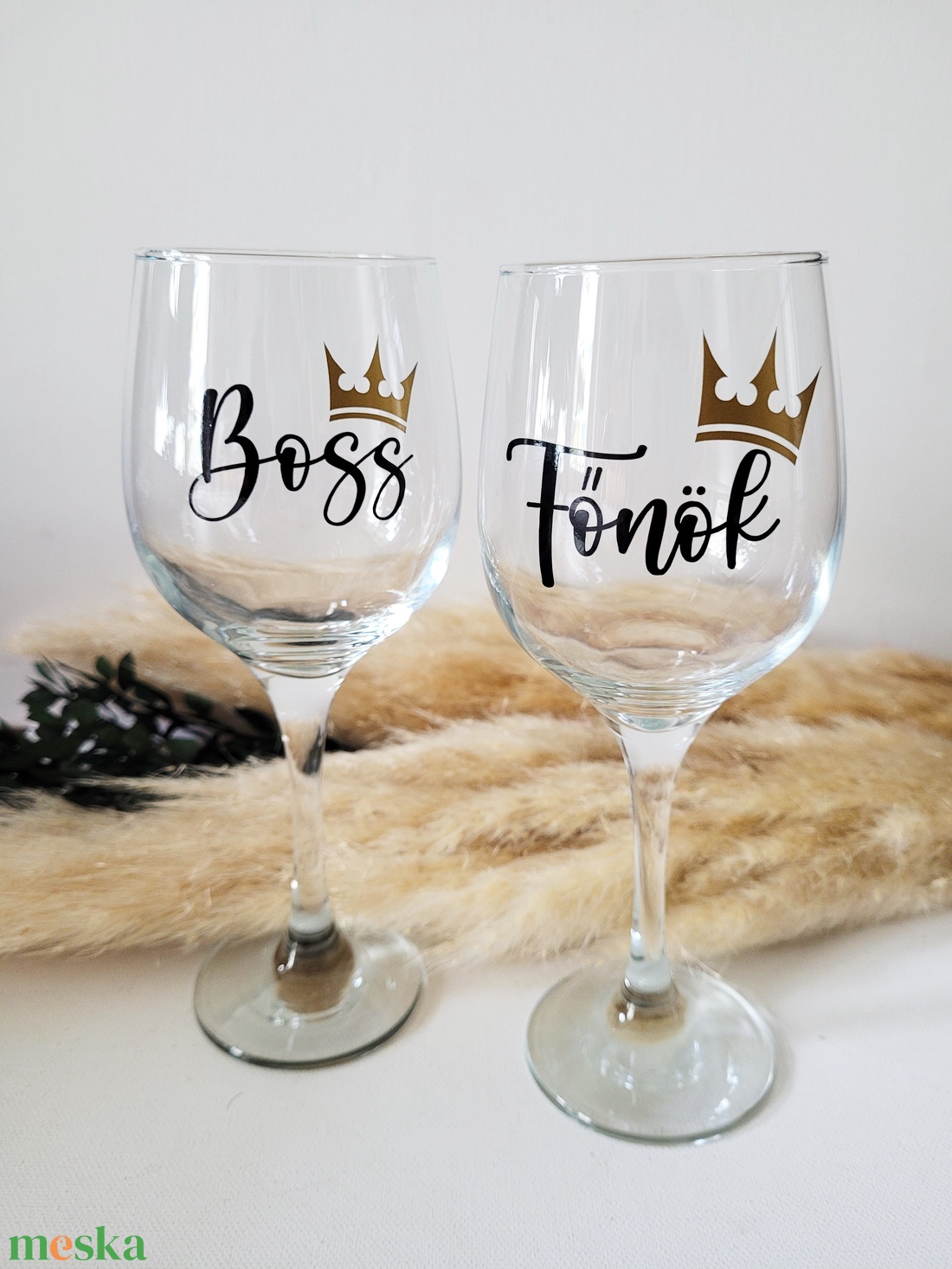Egyedi borospohár feliratozva, főnök, boss, queen, king - otthon & életmód - konyhafelszerelés, tálalás - tálalás - boros poharak, szettek - Meska.hu Egyedi borospohár feliratozva, főnök, boss, queen, king - otthon & életmód - konyhafelszerelés, tálalás - tálalás - boros poharak, szettek - Meska.hu