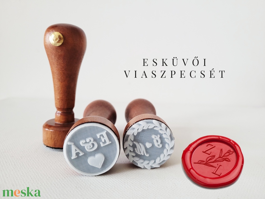 esküvői viaszpecsét, pecsét fa alappal választható motívum, egyedi kezdőbetűk - esküvő - dekoráció - tábla & jelzés - Meska.hu esküvői viaszpecsét, pecsét fa alappal választható motívum, egyedi kezdőbetűk - esküvő - dekoráció - tábla & jelzés - Meska.hu