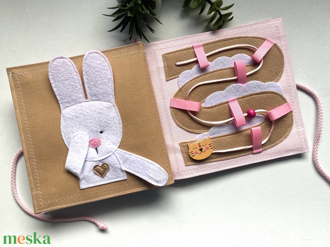 Csendeskönyv 6 oldallal, fejlesztőkönyv, matatókönyv 1 éves kortól, egyedi ajándék gyerekeknek - játék & sport - textilkönyv & babakönyv - Meska.hu