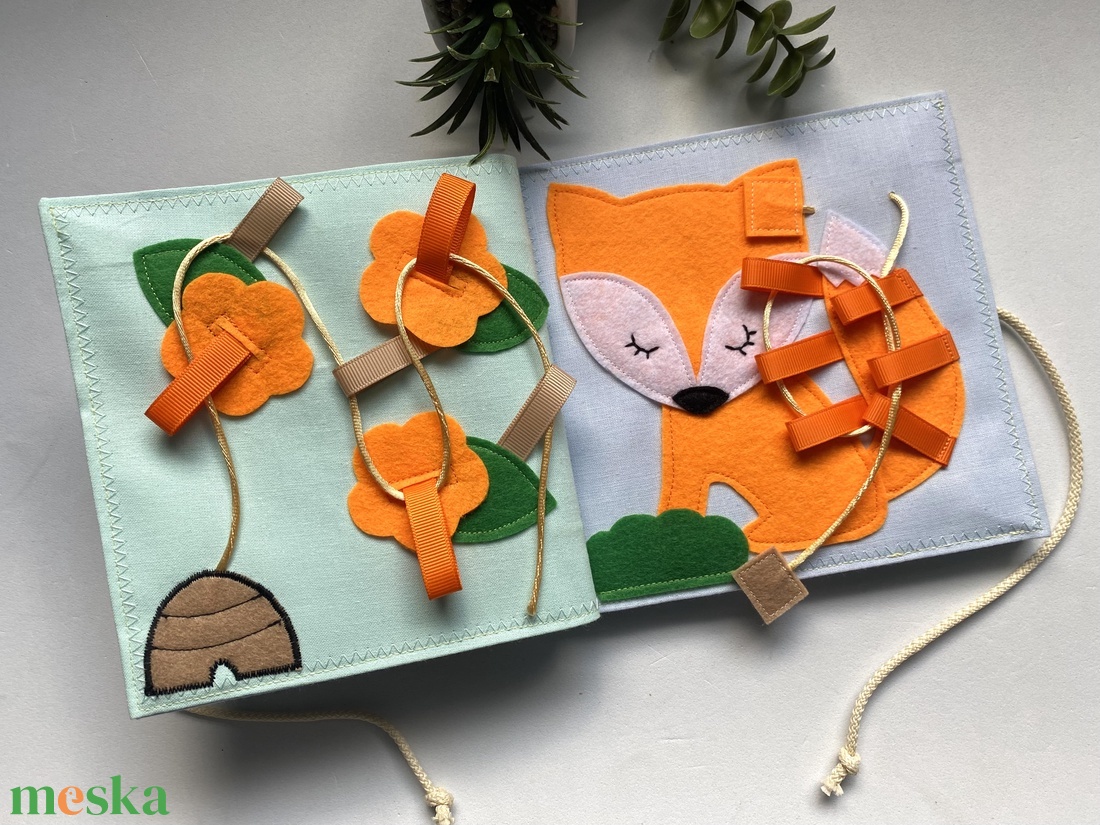 Csendeskönyv 6 oldallal, fejlesztőkönyv, matatókönyv 1 éves kortól, egyedi ajándék gyerekeknek - játék & sport - textilkönyv & babakönyv - Meska.hu