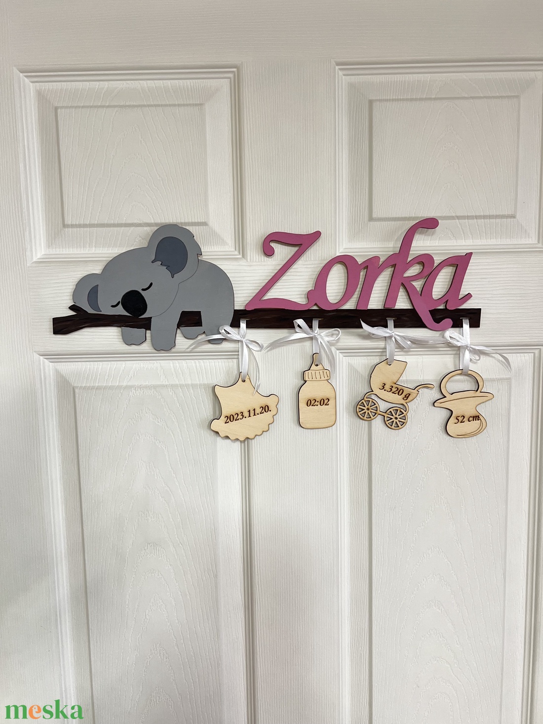 Koalás névtábla gyerekszobába, ajtóra fából, gyerekszoba dekoráció, babaváró buliba ajándékötlet - otthon & életmód - babaszoba, gyerekszoba - babaszoba dekoráció - Meska.hu Koalás névtábla gyerekszobába, ajtóra fából, gyerekszoba dekoráció, babaváró buliba ajándékötlet - otthon & életmód - babaszoba, gyerekszoba - babaszoba dekoráció - Meska.hu