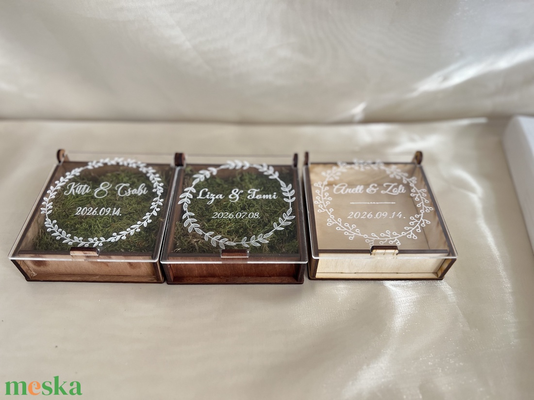 Fa-plexi gyűrűtartó dobozka Esküvőre - esküvő - kiegészítők - gyűrűtartó & gyűrűpárna - Meska.hu Fa-plexi gyűrűtartó dobozka Esküvőre - esküvő - kiegészítők - gyűrűtartó & gyűrűpárna - Meska.hu