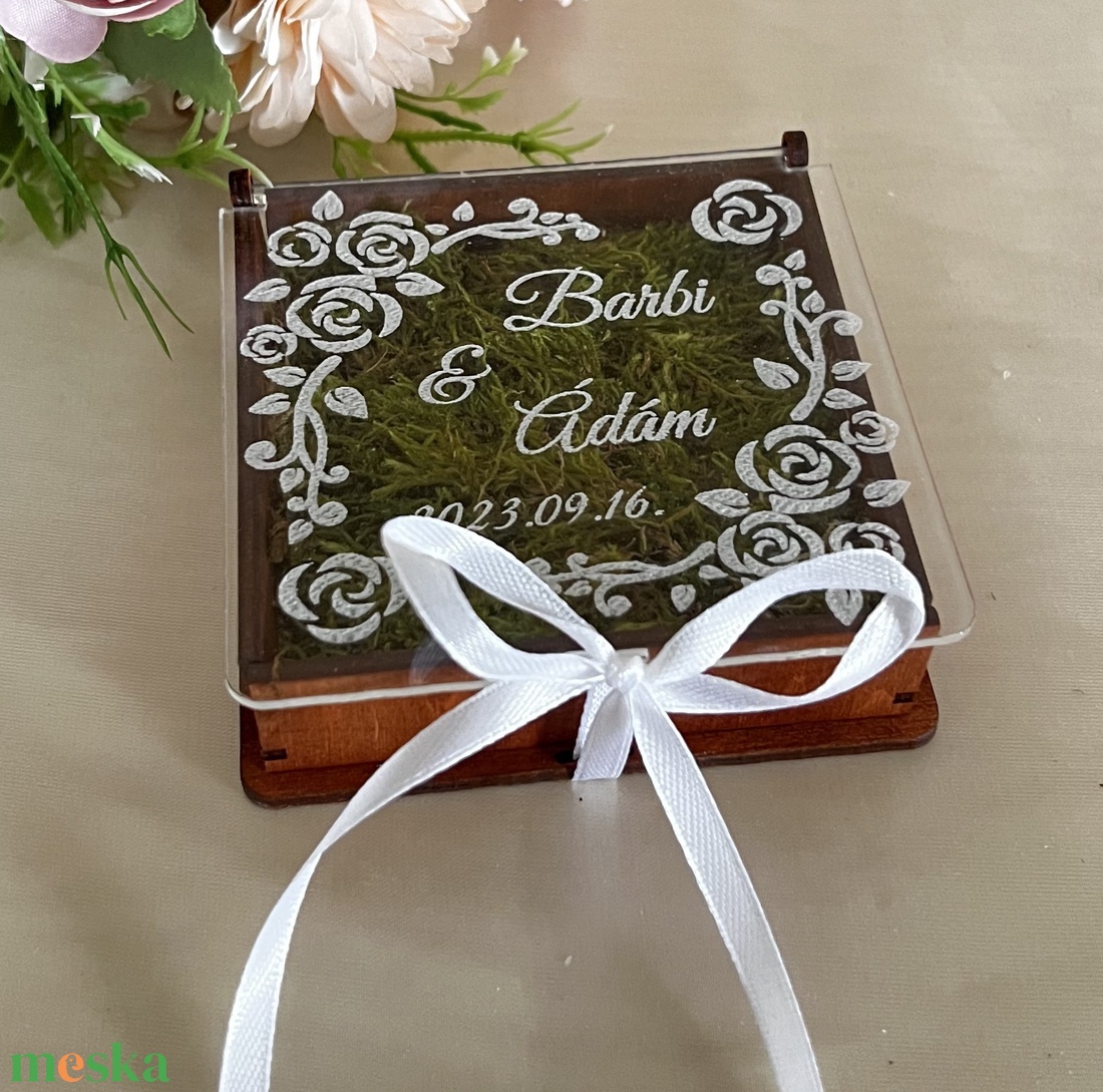 Fa-plexi gyűrűtartó dobozka Esküvőre - esküvő - kiegészítők - gyűrűtartó & gyűrűpárna - Meska.hu Fa-plexi gyűrűtartó dobozka Esküvőre - esküvő - kiegészítők - gyűrűtartó & gyűrűpárna - Meska.hu