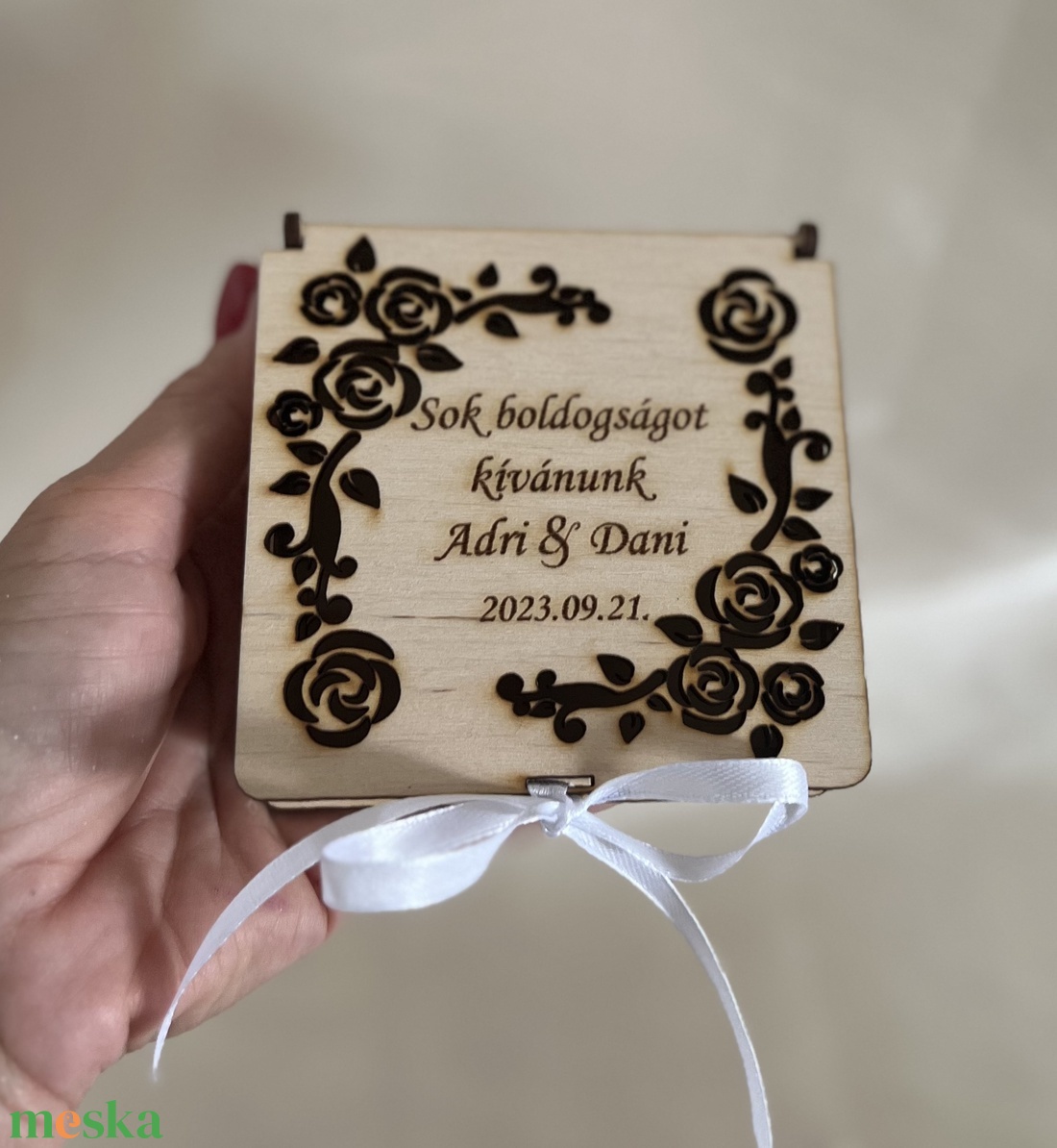 Pénzátadó dobozka egyedi felirattal esküvőre, ballagásra, diplomaosztóra - esküvő - emlék & ajándék - nászajándék - esküvői pénzátadó doboz - Meska.hu Pénzátadó dobozka egyedi felirattal esküvőre, ballagásra, diplomaosztóra - esküvő - emlék & ajándék - nászajándék - esküvői pénzátadó doboz - Meska.hu