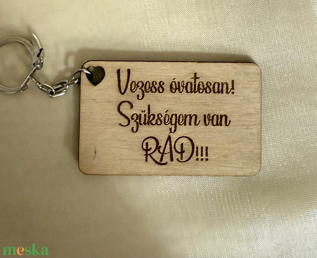 Vezess óvatosan kulcstartó szerelmednek akár Valentin napra is - táska & tok - kulcstartó & táskadísz - kulcstartó - Meska.hu Vezess óvatosan kulcstartó szerelmednek akár Valentin napra is - táska & tok - kulcstartó & táskadísz - kulcstartó - Meska.hu