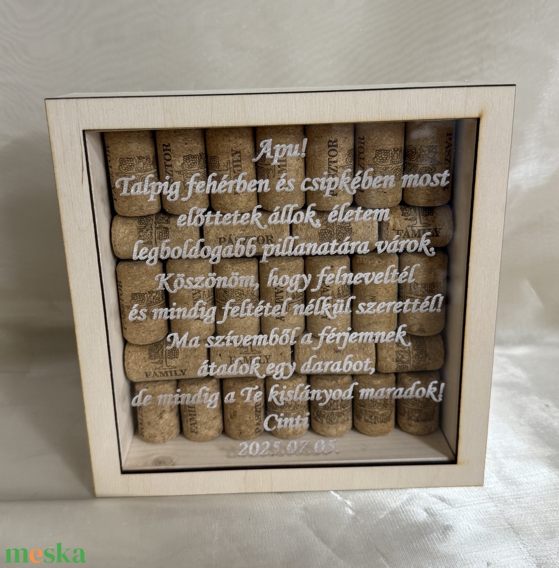Szülőköszöntő ajándék boros-vagy pezsgősdugós kép esküvő alkalmából - esküvő - emlék & ajándék - szülőköszöntő ajándék - Meska.hu Szülőköszöntő ajándék boros-vagy pezsgősdugós kép esküvő alkalmából - esküvő - emlék & ajándék - szülőköszöntő ajándék - Meska.hu