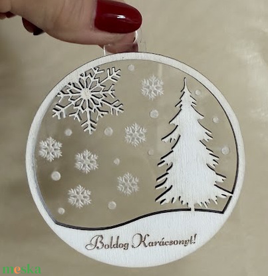 Hópihés karácsonyfadísz fából és plexiből kézzel festve - karácsony - karácsonyi lakásdekoráció - karácsonyfadíszek - Meska.hu