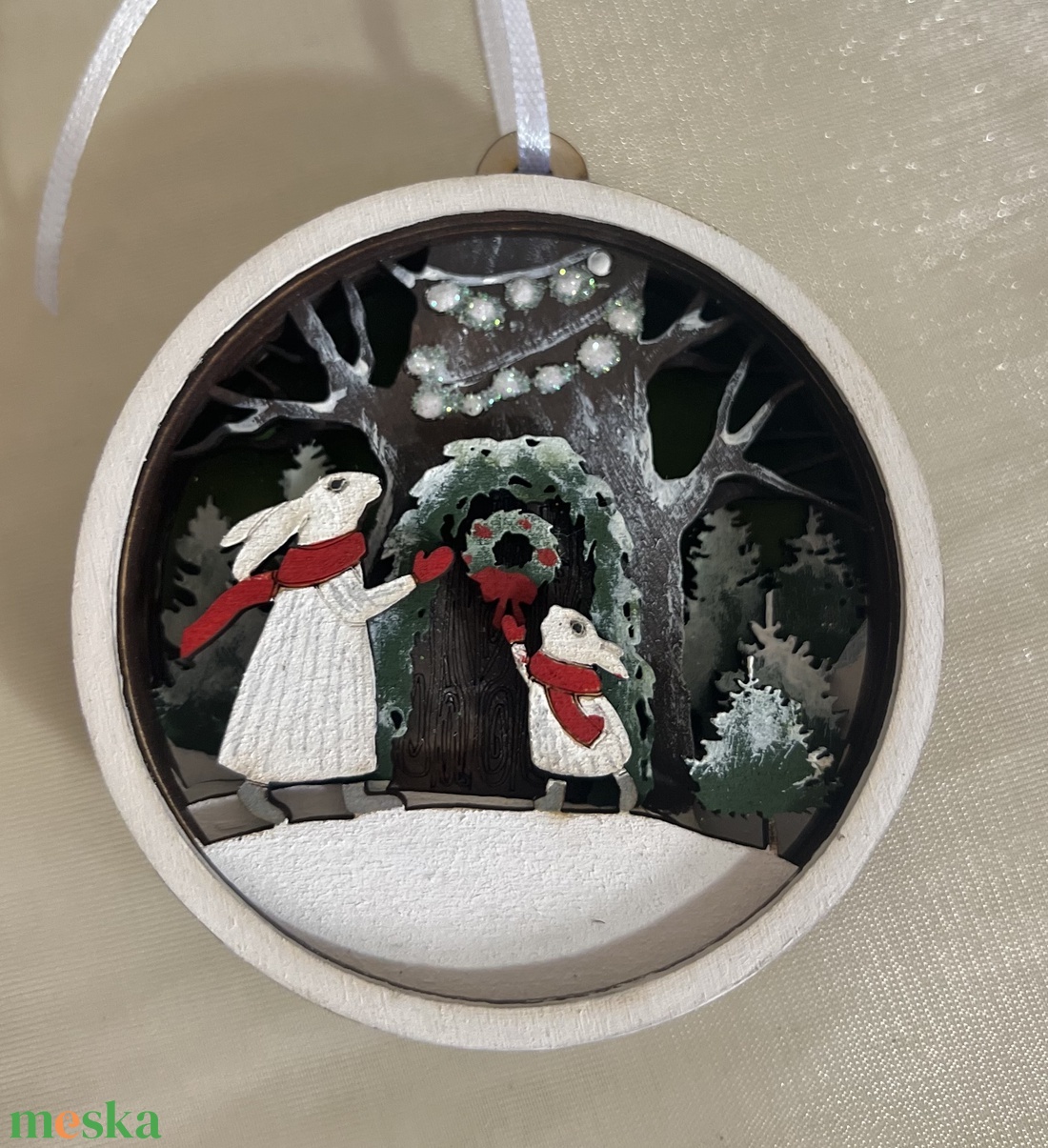 Nyuszikák - Több rétegű kézzel festett karácsonyfadísz fából  - karácsony - karácsonyi lakásdekoráció - karácsonyfadíszek - Meska.hu