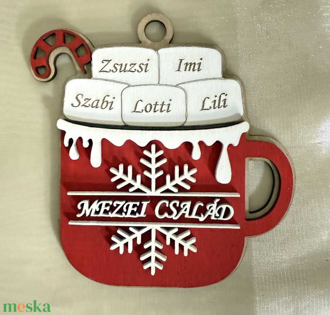 Bögrés családi karácsonyfadísz fából kézzel festve - karácsony - karácsonyi lakásdekoráció - karácsonyfadíszek - Meska.hu