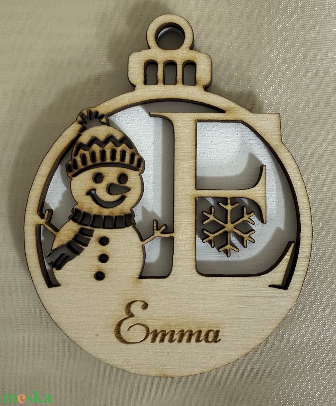 Hóemberes, betűs névreszóló karácsonyfadísz - karácsony - karácsonyi lakásdekoráció - karácsonyfadíszek - Meska.hu