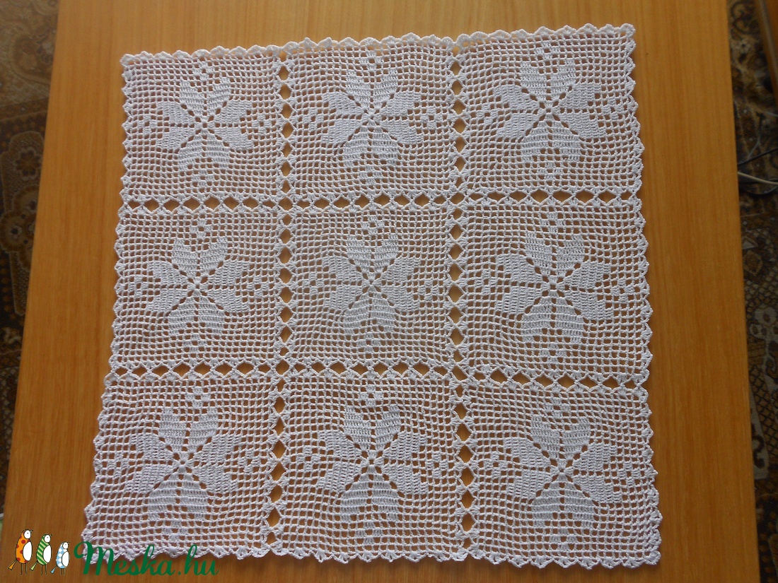 AKCIÓ! Négyzet alakú csillagos horgolt terítő  -  - Meska.hu