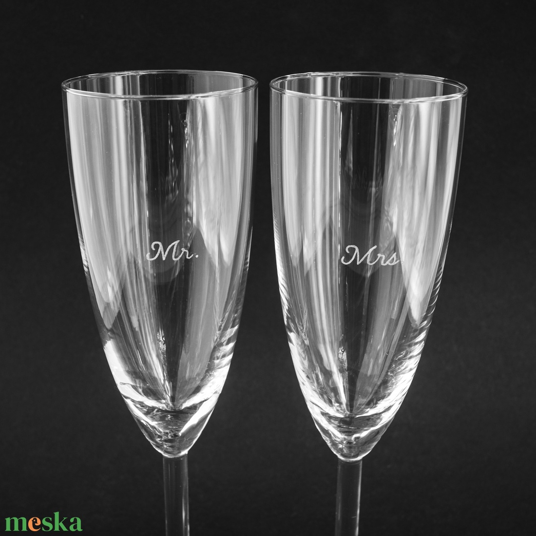 Páros pezsgőspohár - Mr. és Mrs. - otthon & életmód - konyhafelszerelés, tálalás - tálalás - pohár - Meska.hu Páros pezsgőspohár - Mr. és Mrs. - otthon & életmód - konyhafelszerelés, tálalás - tálalás - pohár - Meska.hu