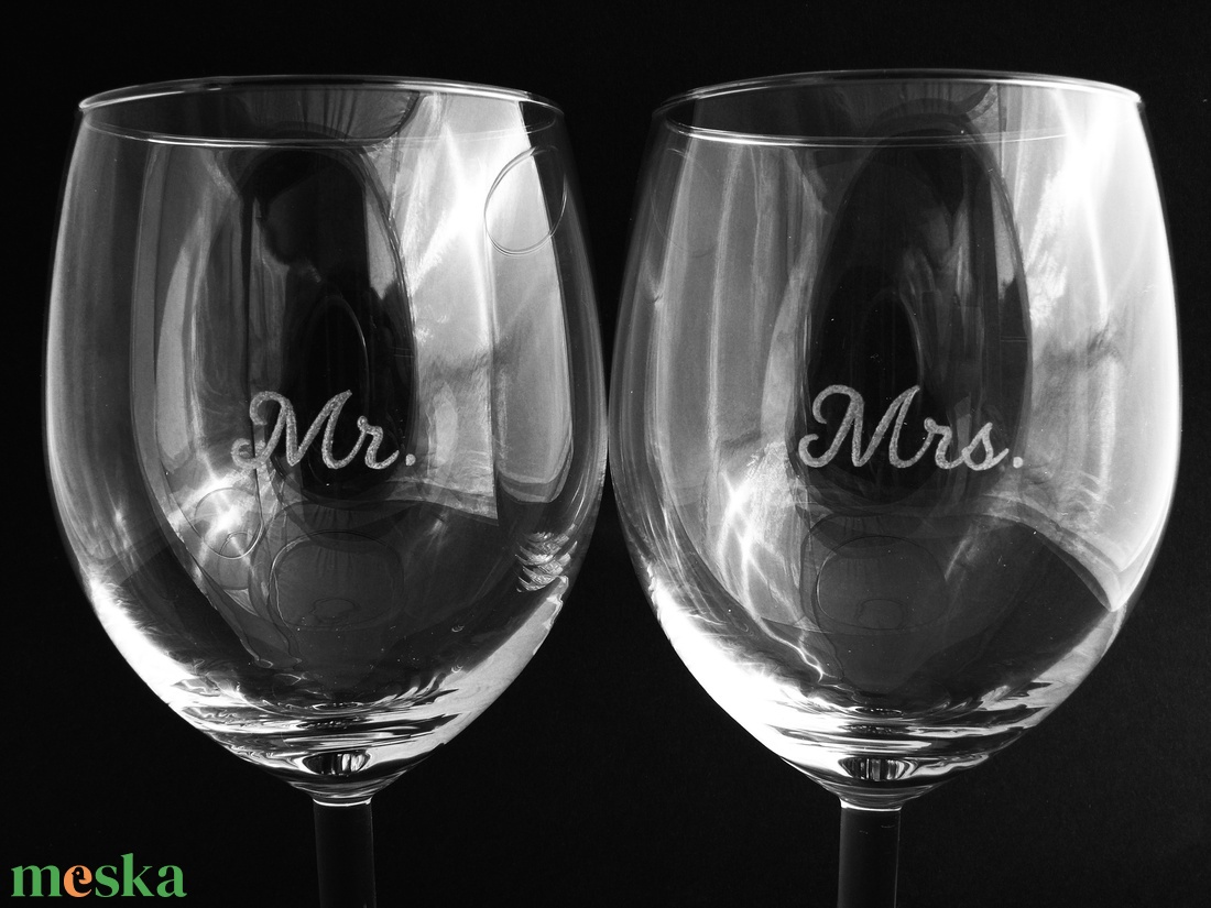 Páros borospohár - Mr. - Mrs. - otthon & életmód - konyhafelszerelés, tálalás - tálalás - boros poharak, szettek - Meska.hu Páros borospohár - Mr. - Mrs. - otthon & életmód - konyhafelszerelés, tálalás - tálalás - boros poharak, szettek - Meska.hu