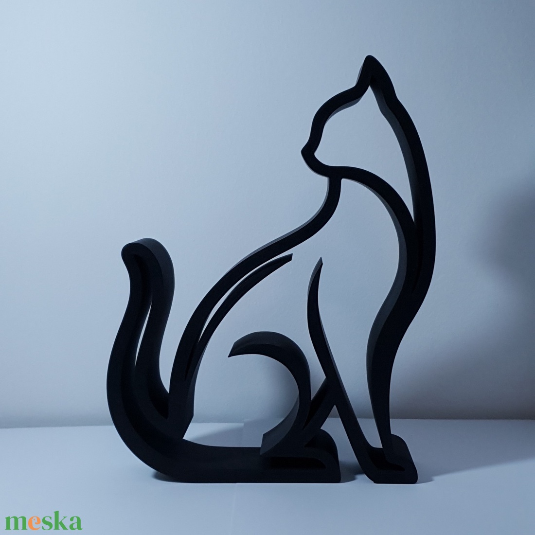 Modern fekete macska sziluett dekor � minimalista cicás asztali/polcdísz, 3D nyomtatott lakásdekor - otthon & életmód - dekoráció - dekoratív figurák és szobrok - Meska.hu