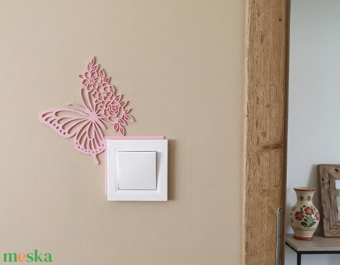 Pillangós Villanykapcsoló Dísz és Takarókeret - Virágos Lakásdekoráció, Rózsaszín - baba - mama - babaszoba dekoráció - gyerekszoba falmatrica - Meska.hu