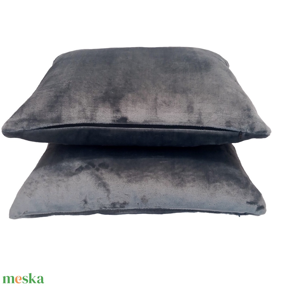 Puha Fleece kispárnahuzat grafitszürke - otthon & életmód - lakástextil - párna & párnahuzat - Meska.hu Puha Fleece kispárnahuzat grafitszürke - otthon & életmód - lakástextil - párna & párnahuzat - Meska.hu