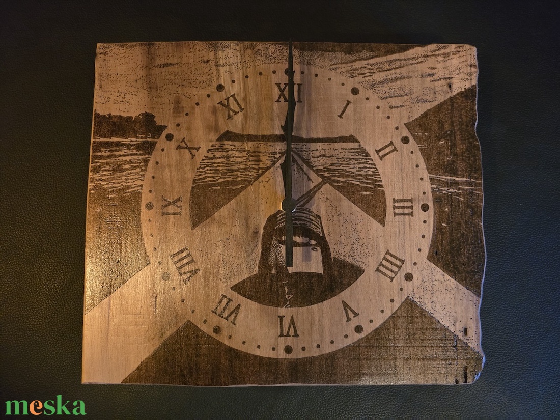 Egyedi falióra pirográfiával - otthon & életmód - dekoráció - fali és függő dekoráció - falióra & óra - Meska.hu