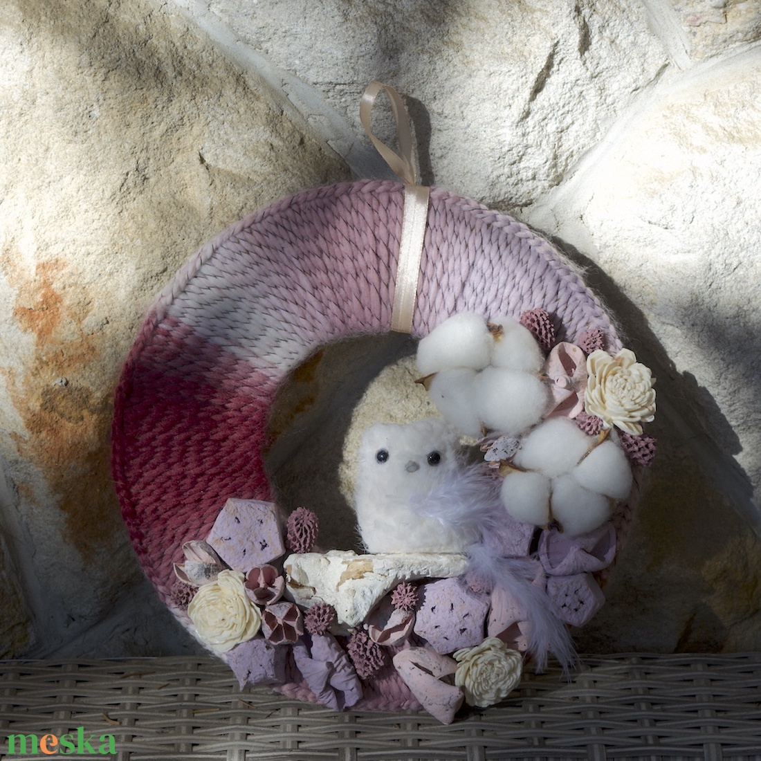 Púder-mályva baglyos ajtódísz - karácsony - karácsonyi lakásdekoráció - karácsonyi ajtódíszek - Meska.hu