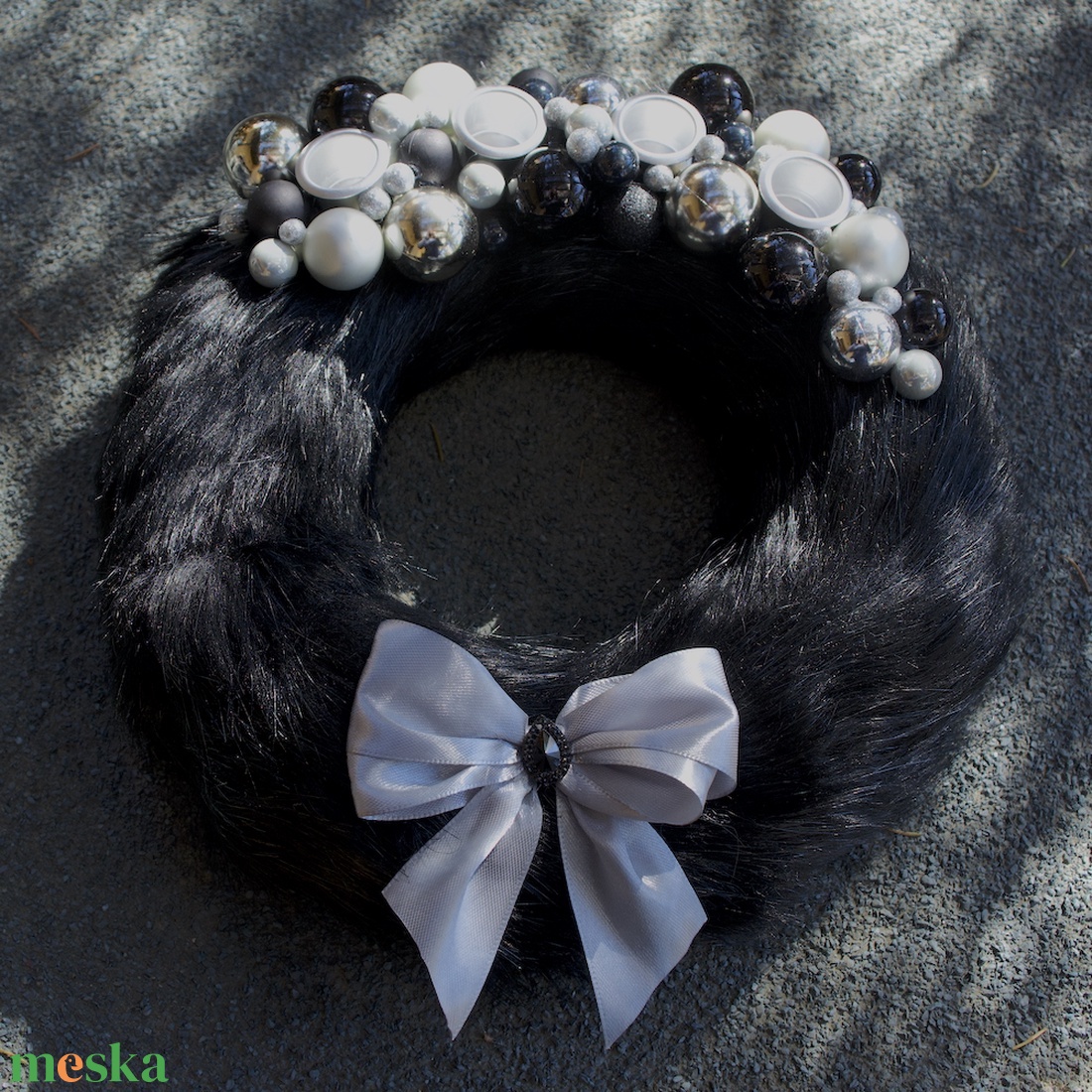 Fekete elegáns, letisztult adventi koszorú - karácsony - adventi díszek - adventi koszorú - Meska.hu