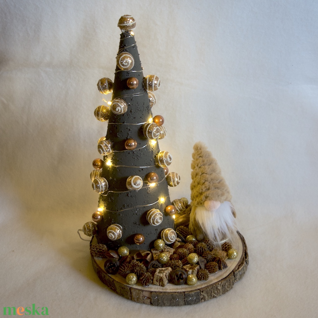 Barna manós karácsonyfa LED világítással -  - Meska.hu