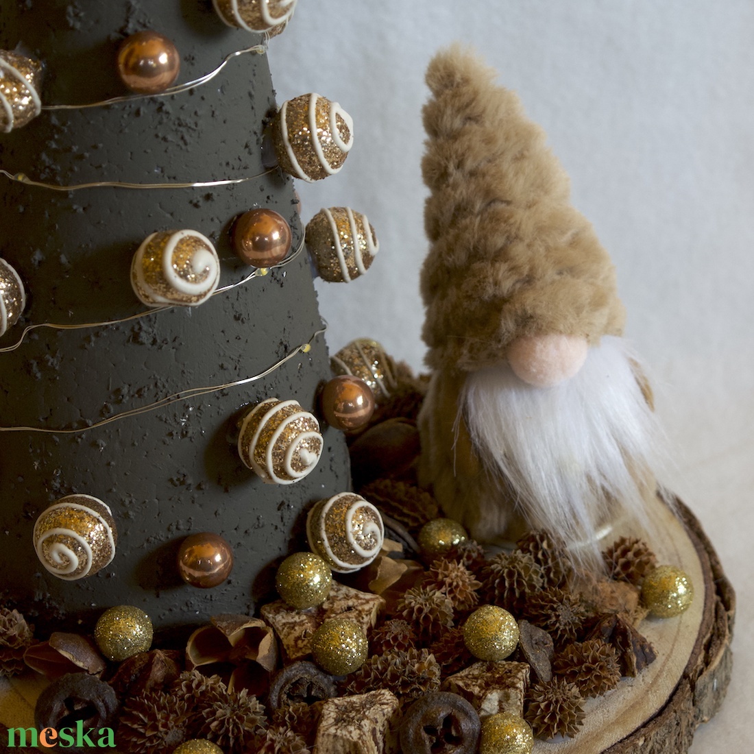 Barna manós karácsonyfa LED világítással -  - Meska.hu