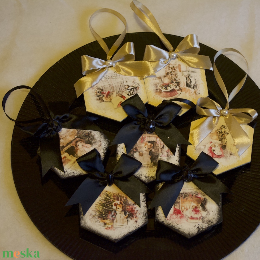 Egyedi karácsonyfadíszek � kétoldalas, mesés részletekkel - karácsony - karácsonyi lakásdekoráció - karácsonyfadíszek - Meska.hu