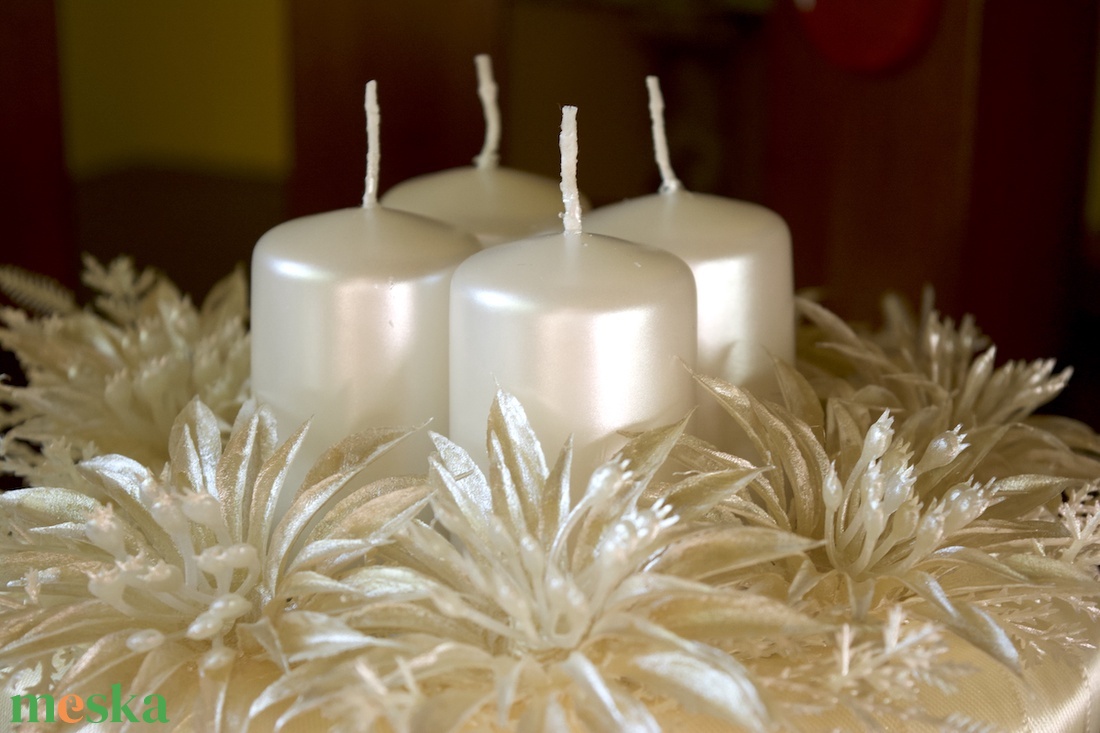 Ekrü szatén adventi koszorú  - karácsony - adventi díszek - adventi gyertyadíszek és koszorúdíszek - Meska.hu