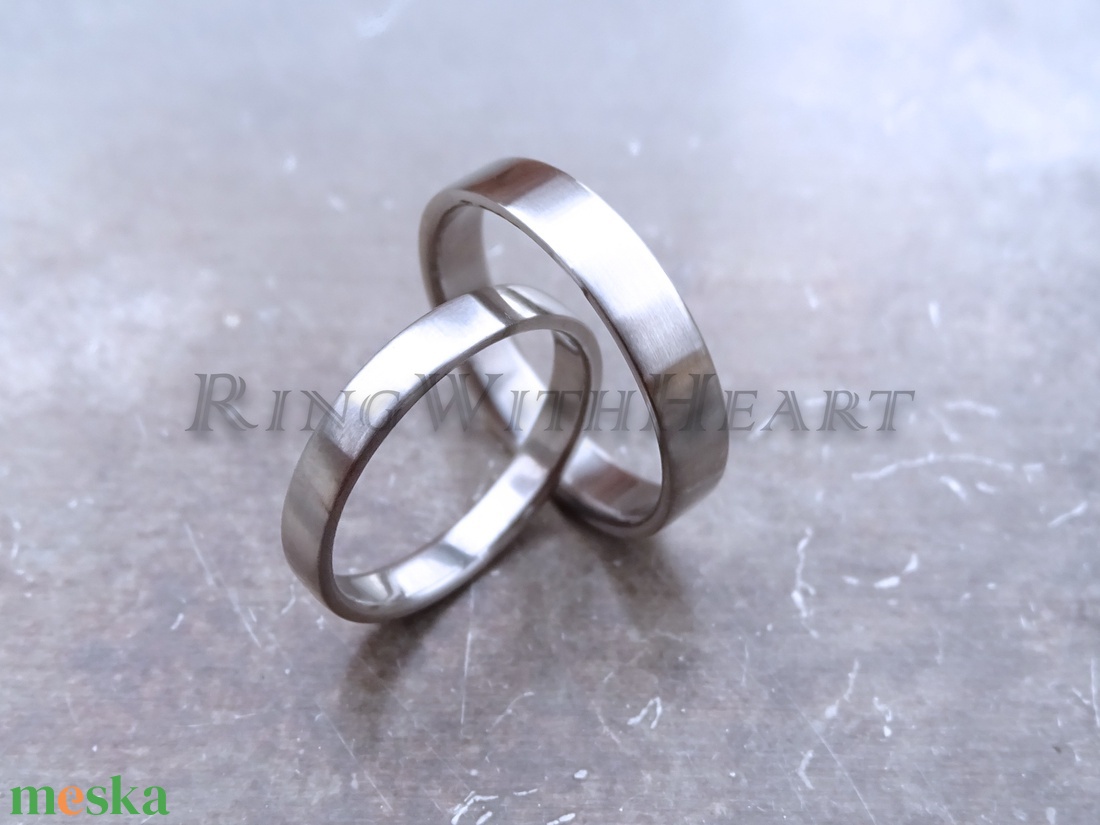 Extra vékony és keskeny titán gyűrűpár, extra könnyű gyűrű, minimalista jegygyűrű, nikkelmentes gyűrű, eljegyzési gyűrű - esküvő - ékszer - karikagyűrű - Meska.hu