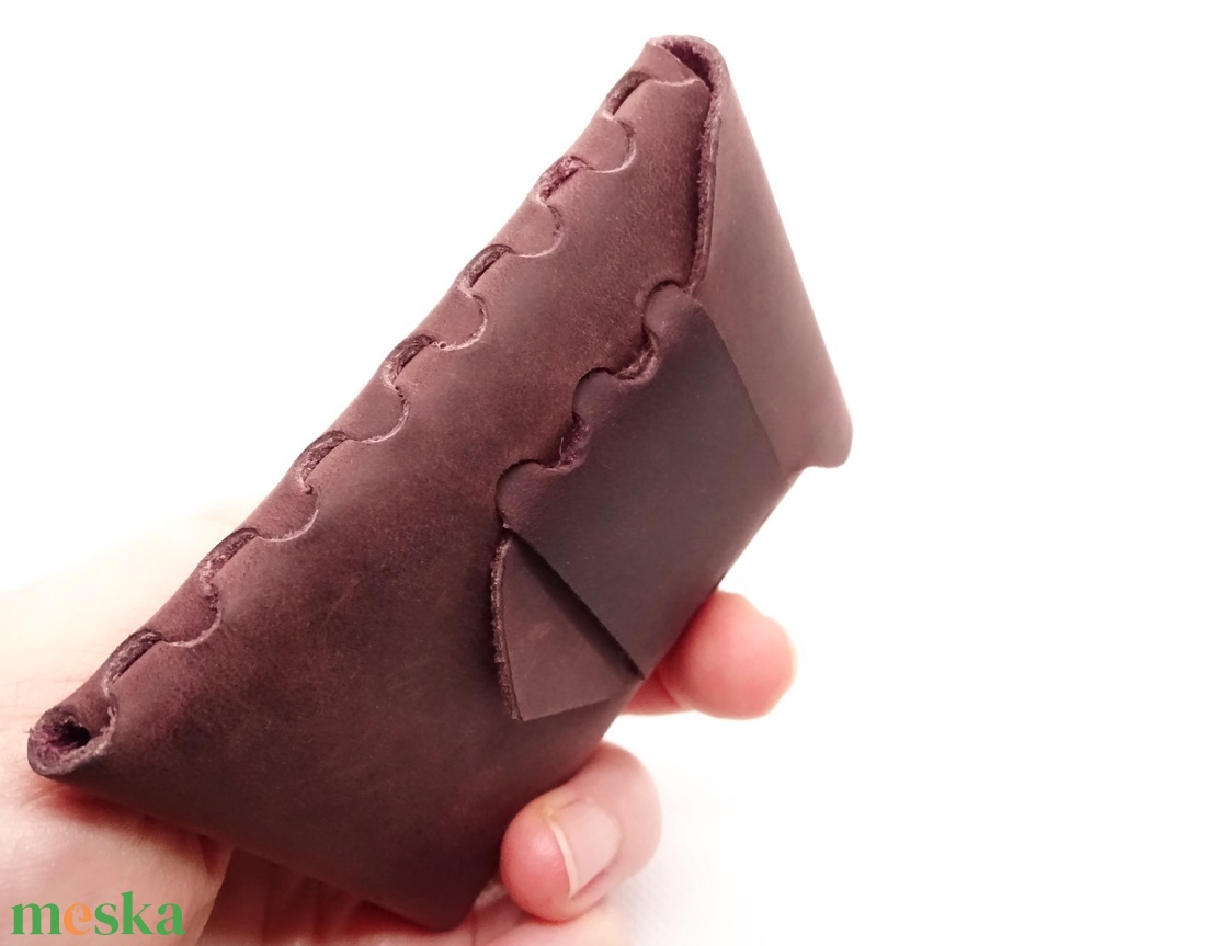 Valódi marhabőr irattartó, kártyatartó, bankkártyatartó, modern, minimalista dizájn, ballagási ajándék, kézműves termék - táska & tok - pénztárca & más tok - kártyatartó & irattartó - Meska.hu